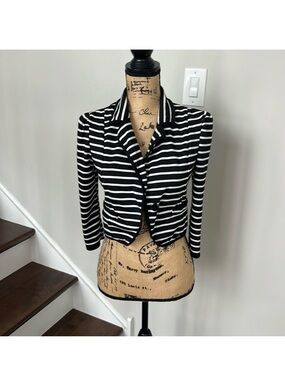 Black & White Striped Cropped Blazer Jacket body central small